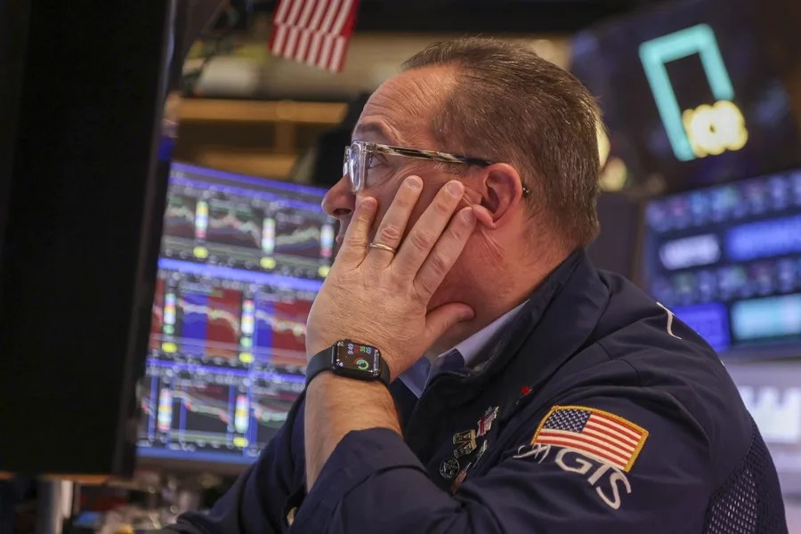 Wall Street cierra mixto y con un nuevo récord del S&P 500, pendiente del acuerdo sobre el estrecho de Ormuz