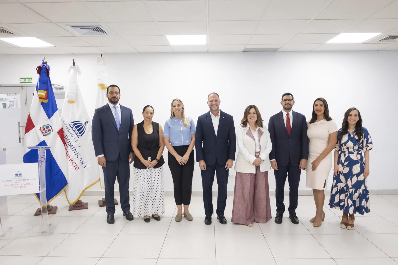 MICM y Cámara Santo Domingo impulsan exportación de servicios modernos con Local to Global MICM y Cámara Santo Domingo impulsan exportación de servicios modernos con Local to Global