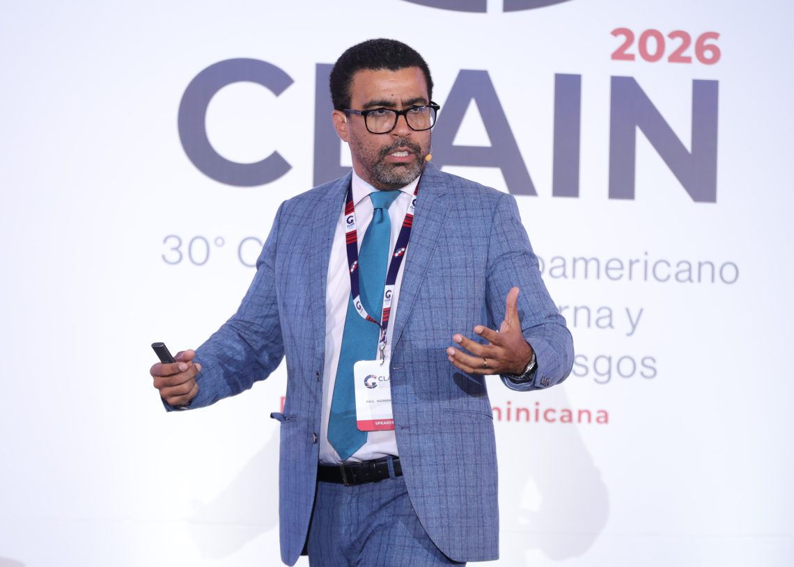 Economista afirma entorno global complejo redefine gestión estratégica de riesgos en la banca Economista afirma entorno global complejo redefine gestión estratégica de riesgos en la banca