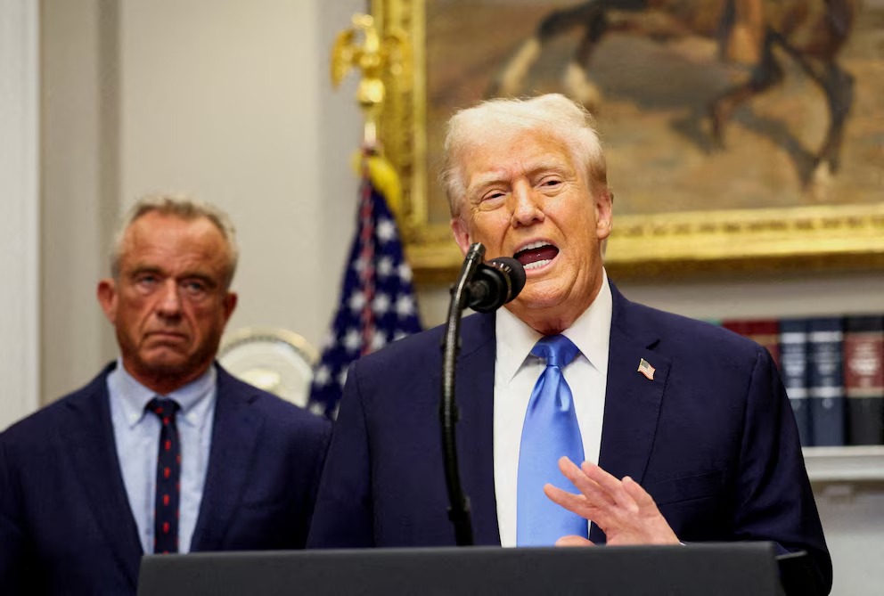 Donald Trump anunció que aumentará los aranceles a los automóviles y camiones de la Unión Europea al 25%