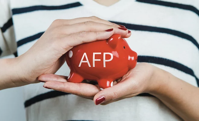 Alertan sobre pensiones insuficientes en reforma de AFP Alertan sobre pensiones insuficientes en reforma de AFP