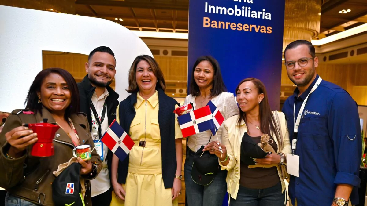 Banreservas cierra feria inmobiliaria en Madrid con financiamientos superiores a RD$3,798 millones Banreservas cierra feria inmobiliaria en Madrid con financiamientos superiores a RD$3,798 millones