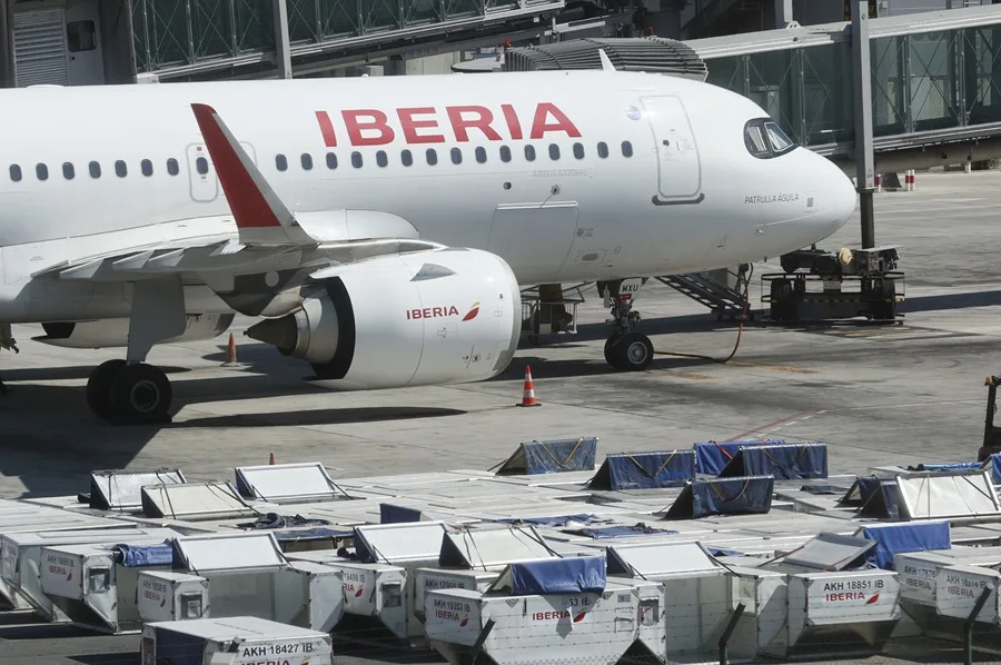 Iberia activa un plan por alza del combustible para mitigar precios en los billetes Iberia activa un plan por alza del combustible para mitigar precios en los billetes