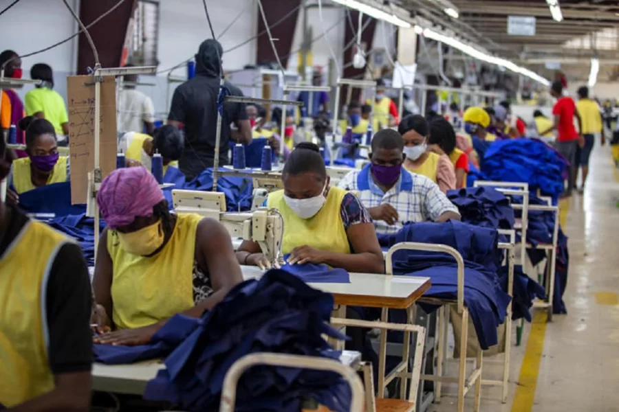 Haití fija el salario mínimo diario para la industria de manufactura en 7,7 dólares Haití fija el salario mínimo diario para la industria de manufactura en 7,7 dólares