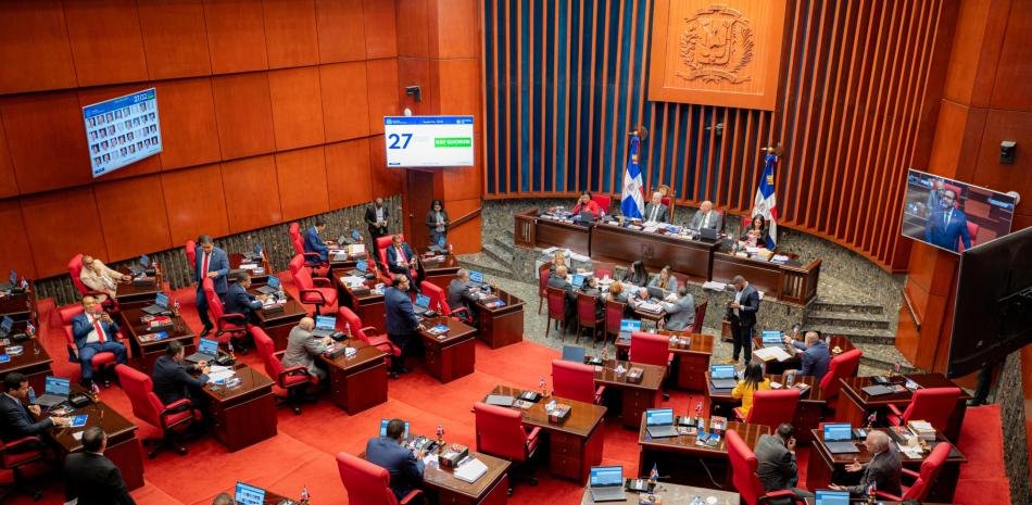 Senado aprueba en única discusión préstamos por 600 millones de dólares