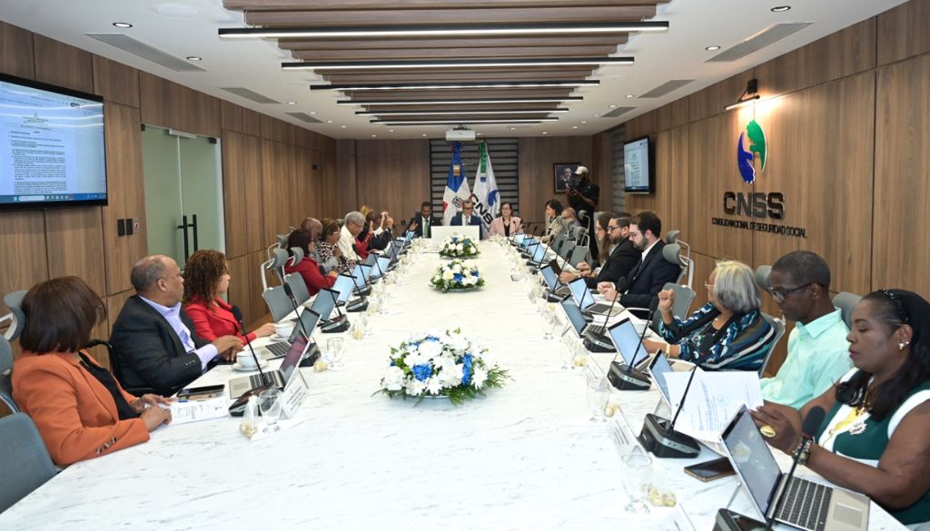 CNSS autoriza distribuir más de RD$6,000 millones a profesores con doble cotización CNSS autoriza distribuir más de RD$6,000 millones a profesores con doble cotización