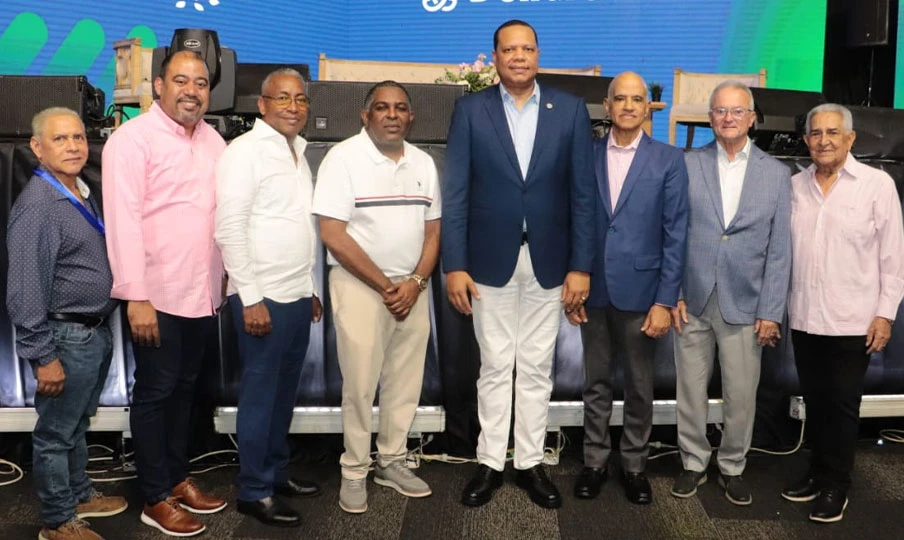 Director de Pro Consumidor atribuye estabilidad de precios a las alianzas entre el Gobierno, productores y comerciantes, durante conferencia en Expo Provisiones 2026 Director de Pro Consumidor atribuye estabilidad de precios a las alianzas entre el Gobierno, productores y comerciantes, durante conferencia en Expo Provisiones 2026