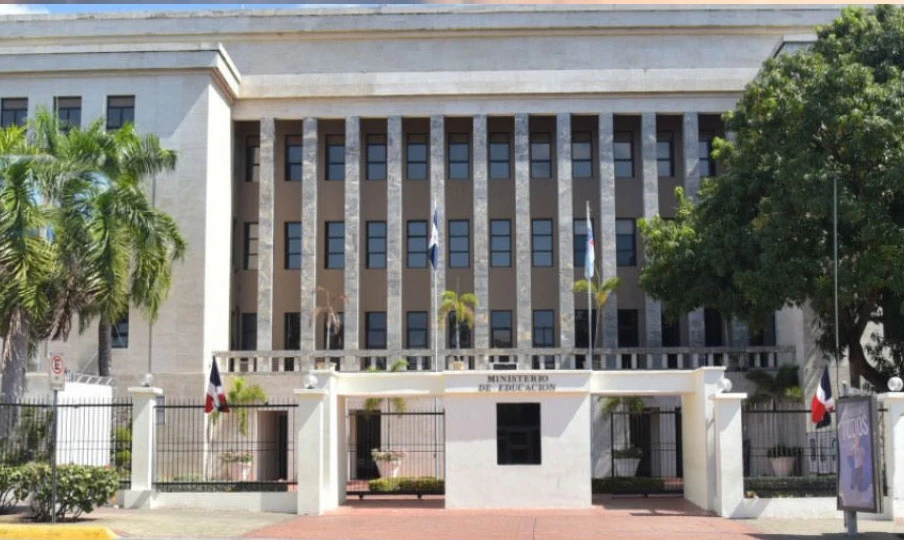 Ministerio de Educación informa que pagos a contratistas de mantenimiento correctivo continuarán el proceso establecido por la Ley 16-26