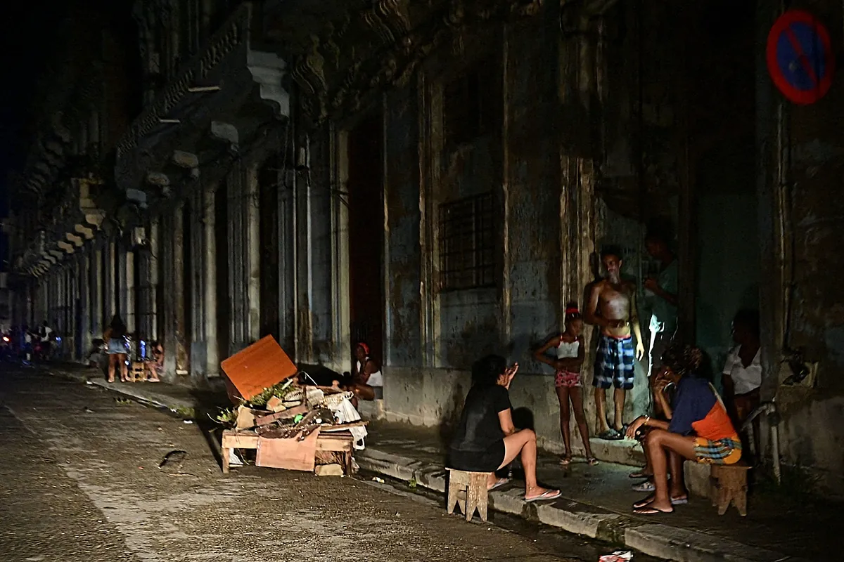 Cuba revela que tiene 1,400 megavatios sin usar mientras millones sufren apagones
